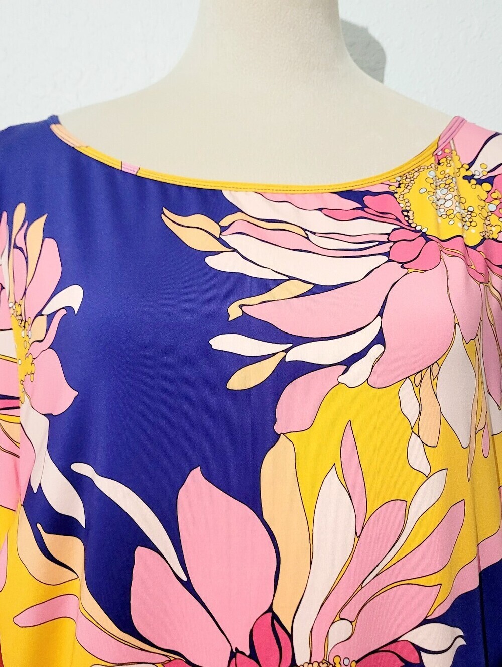Trina Turk Floral Shift Dress Large L Pink Yellow Blue Bell Sleeve Stretch Beach - Picture 10 of 11